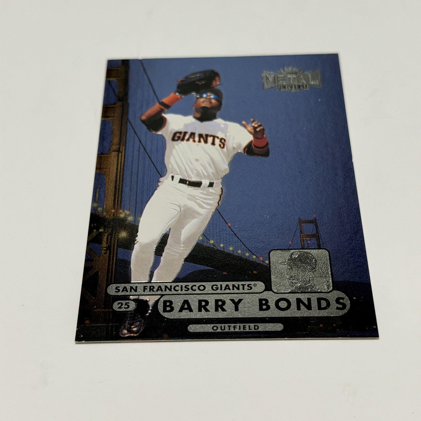 1998 Fleer/Skybox Metal Universe #81 Barry Bonds Golden Gate Bridge Giants 
