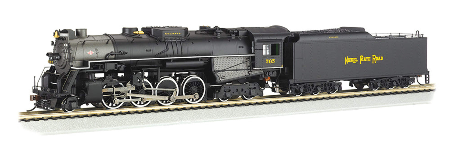 Bachmann 52401 HO Scale 2-8-4 Berkshire Steam Locomotive Nickel Plate Road NKP 7