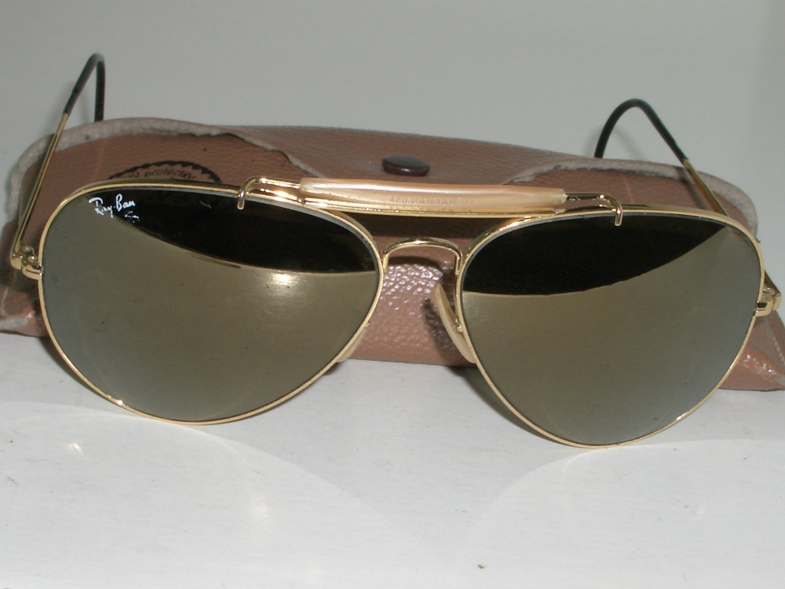62[]14 VINTAGE B&L RAY BAN W1508 G15 DIAMOND HARD OUTDOORSMAN AVIATOR SUNGLASSES