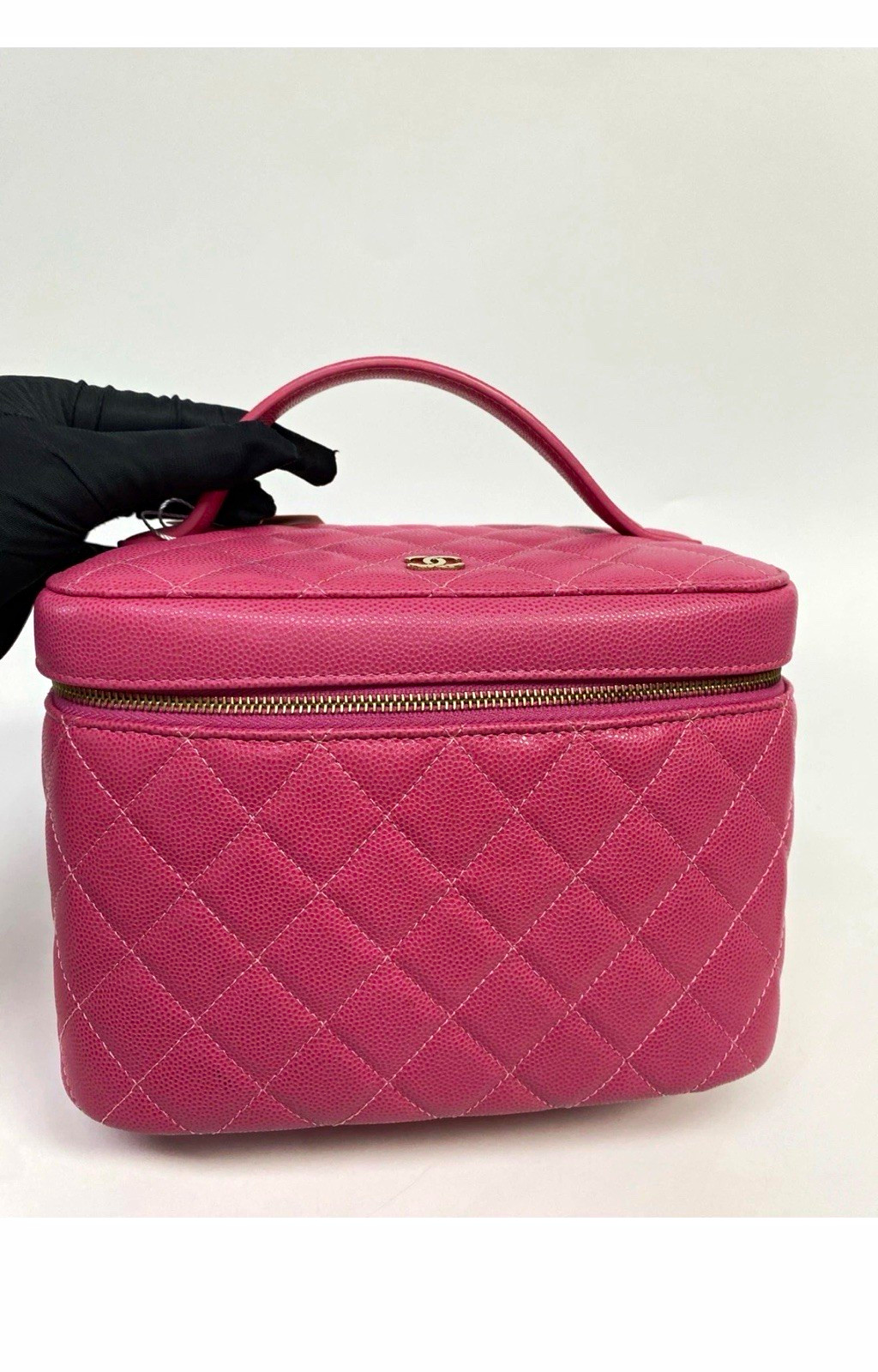 CHANEL Pink Quilted Caviar Vanity Case – authenciated