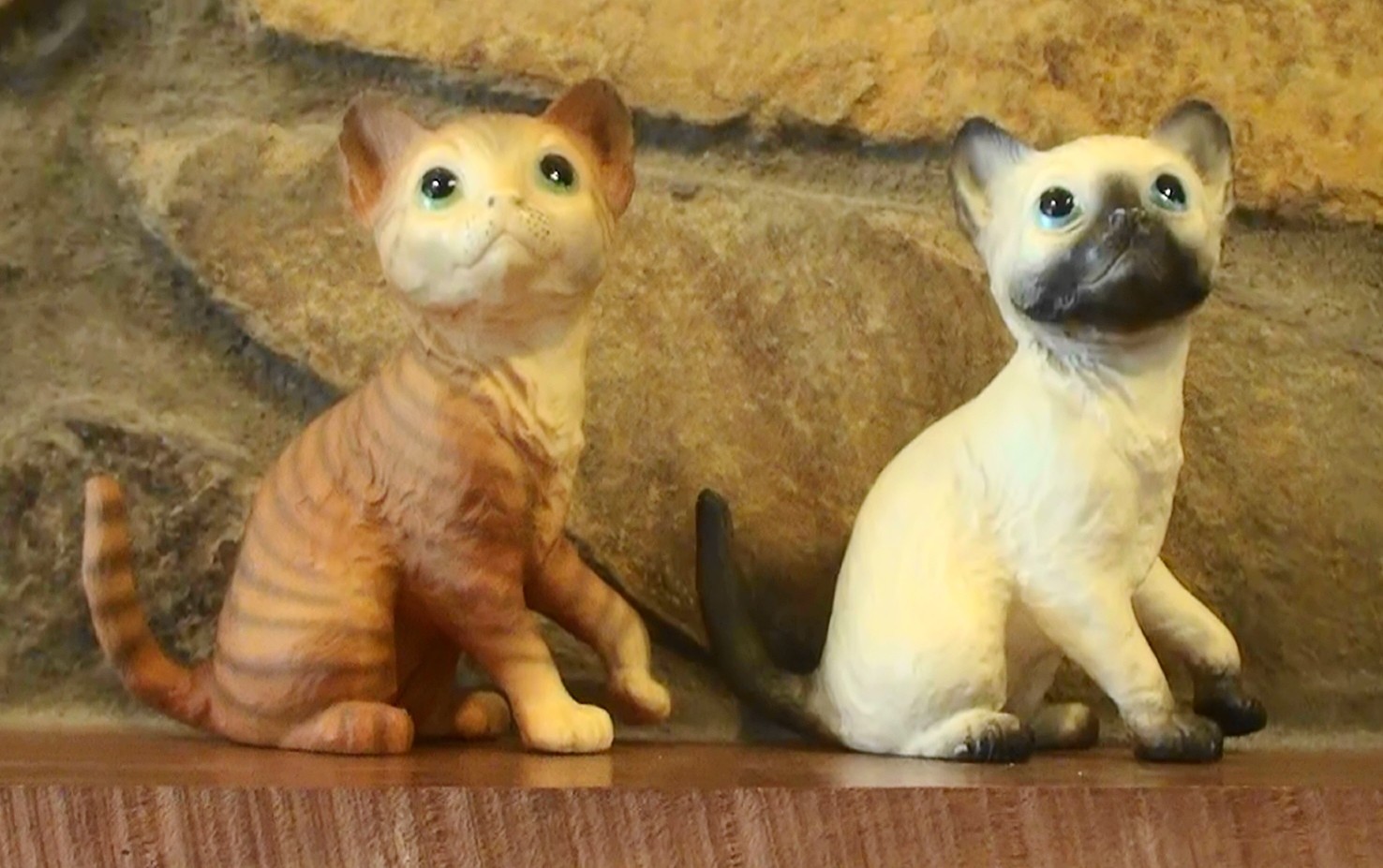 BREYER - 1966-1973 - RARE - MATTE CALICO & SIAMESE KITTENS BREYER - 1966-1973 - RARE - MATTE CALICO & SIAMESE KITTENS