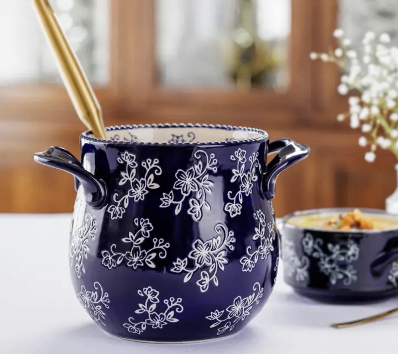 TEMPTATIONS BLUE FLORAL LACE UTENSIL CROCK SOUP POT PLANTER DOUBLE HANDLE NEW