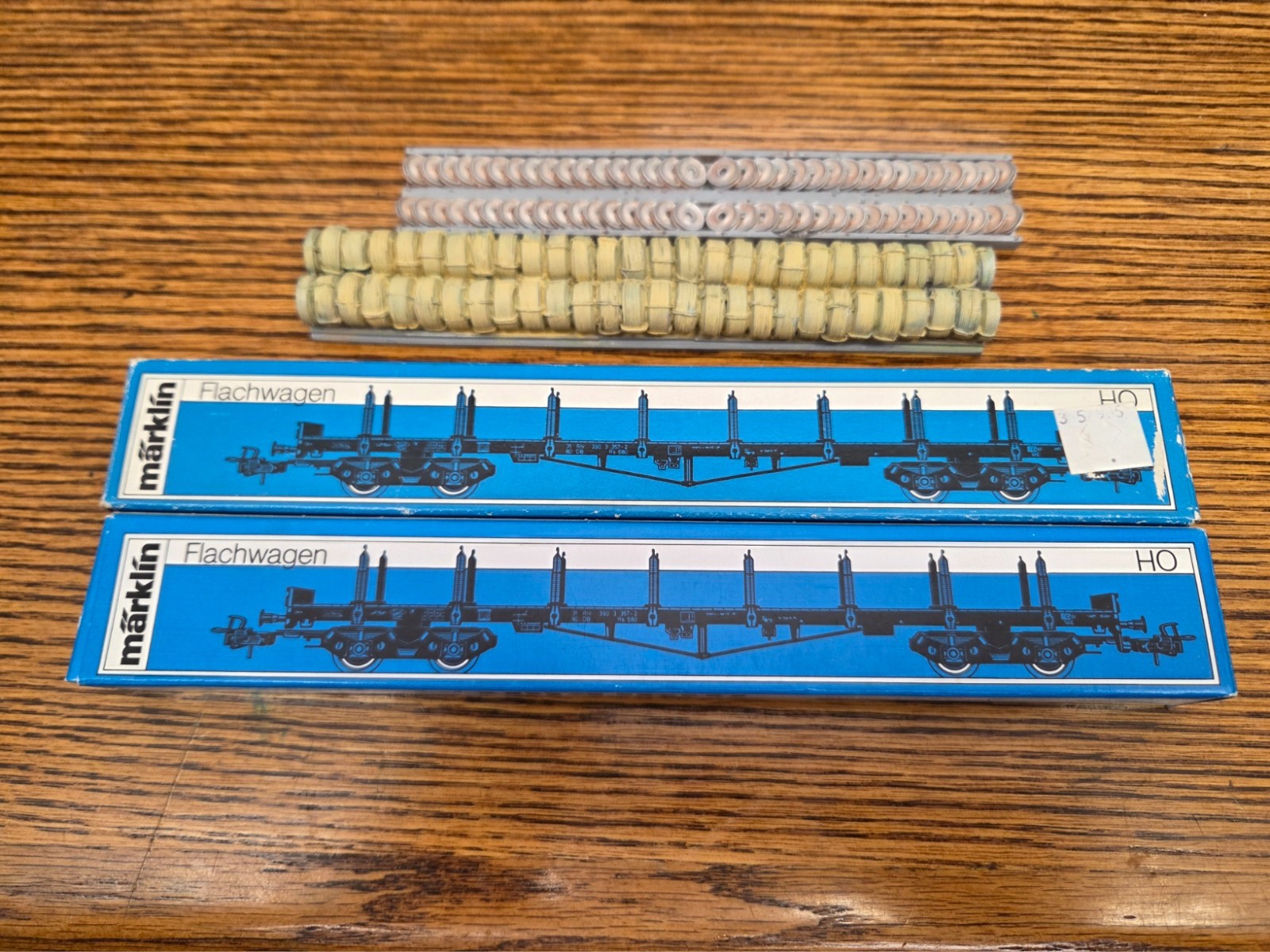 Marklin 4663 flat car with loads Marklin 4663 flat car with loads