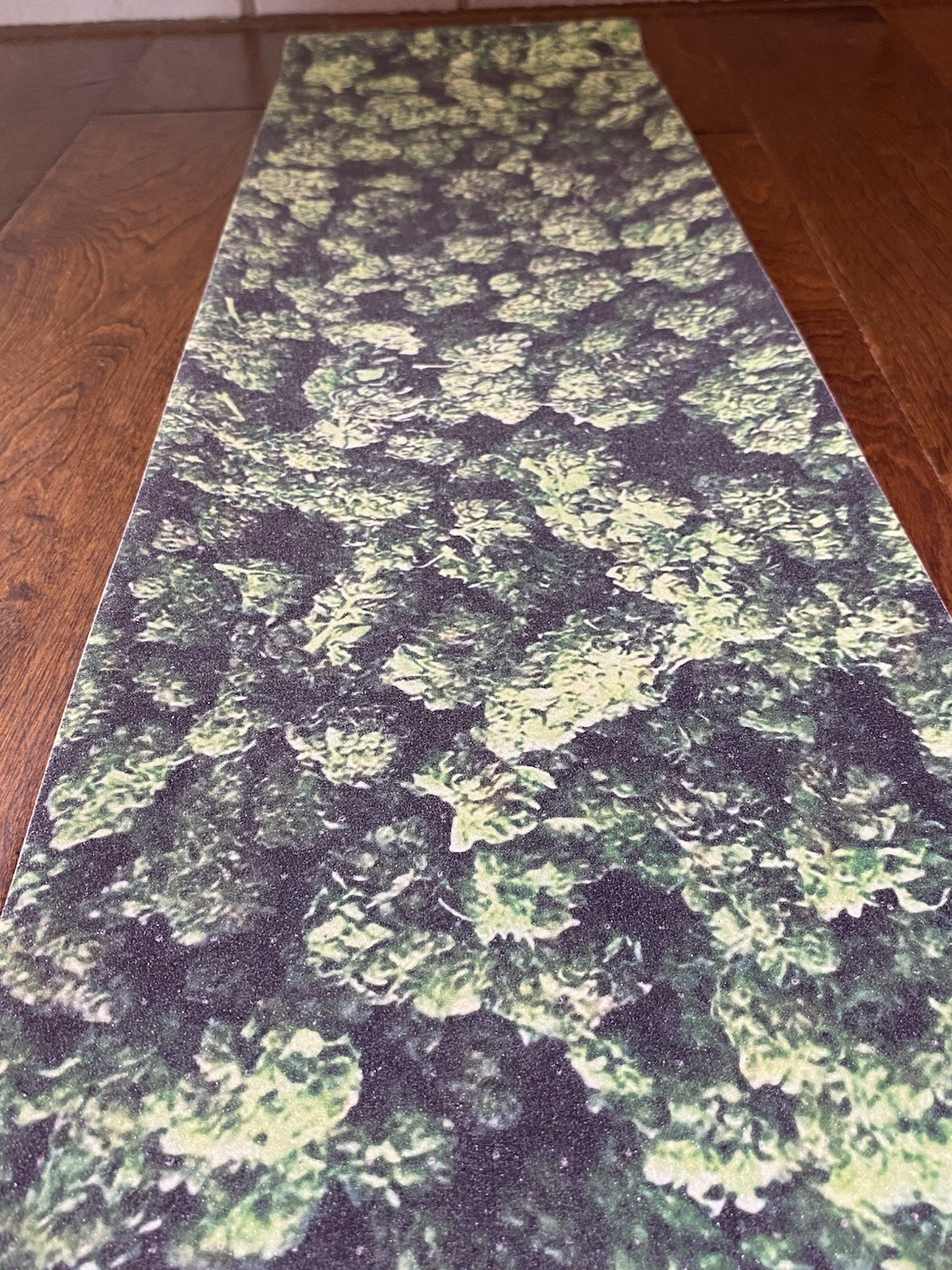 Grizzly Griptap Skateboard 420 Nugs Edition Grizzly Griptap Skateboard 420 Nugs Edition