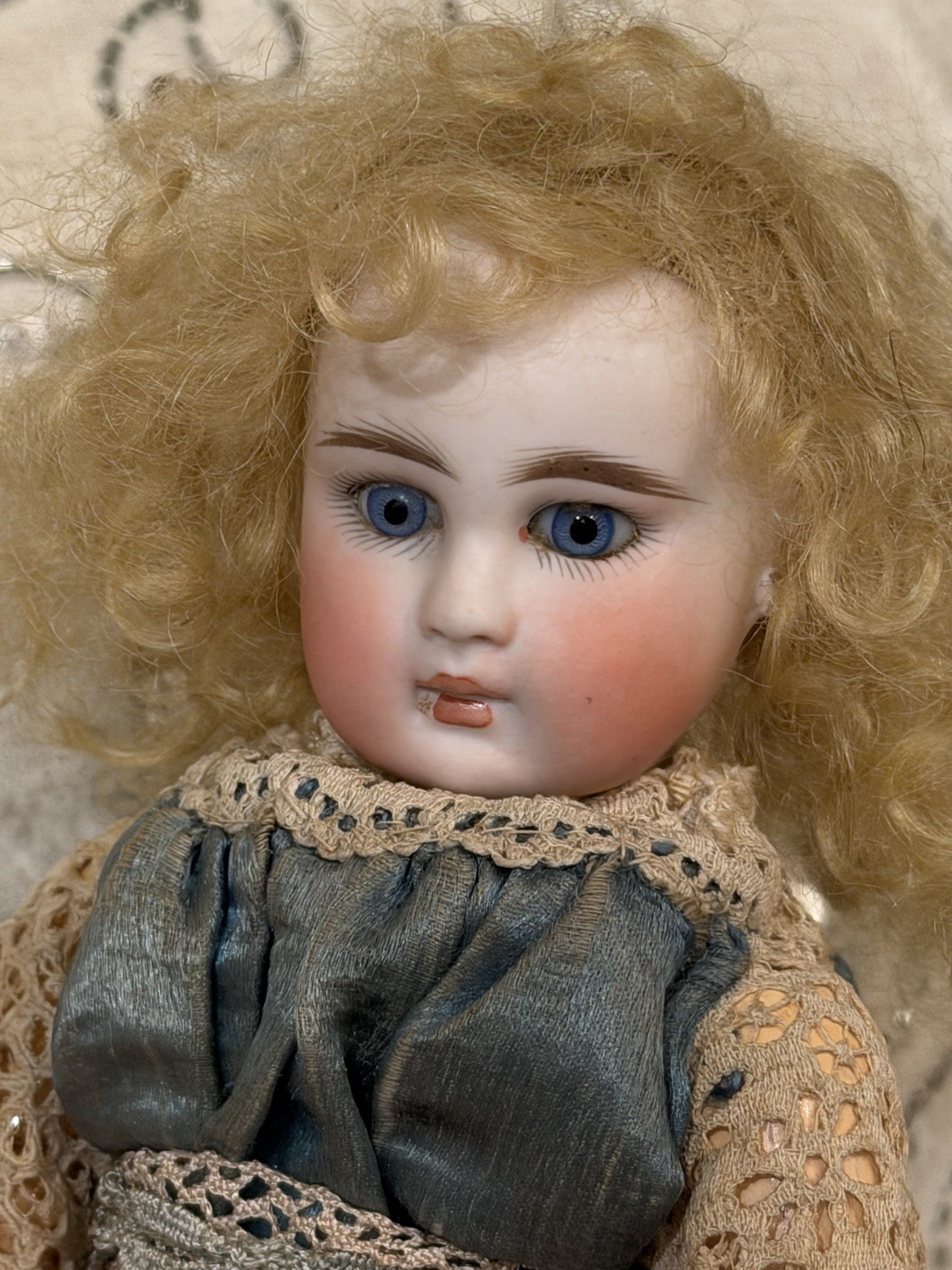 Antique 10” Sonneberg Belton Bisque Doll Closed Mouth Orig Shoes French Market