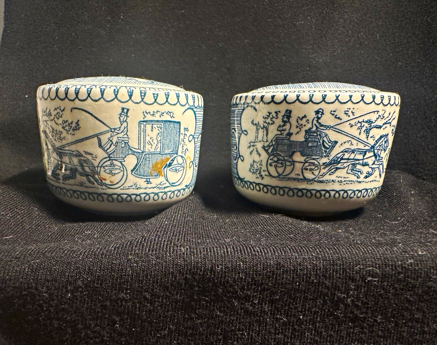 Vintage Blue & White Ceramic Salt Pepper Shakers Horse Carriage Coach Cups Vintage Blue & White Ceramic Salt Pepper Shakers Horse Carriage Coach Cups