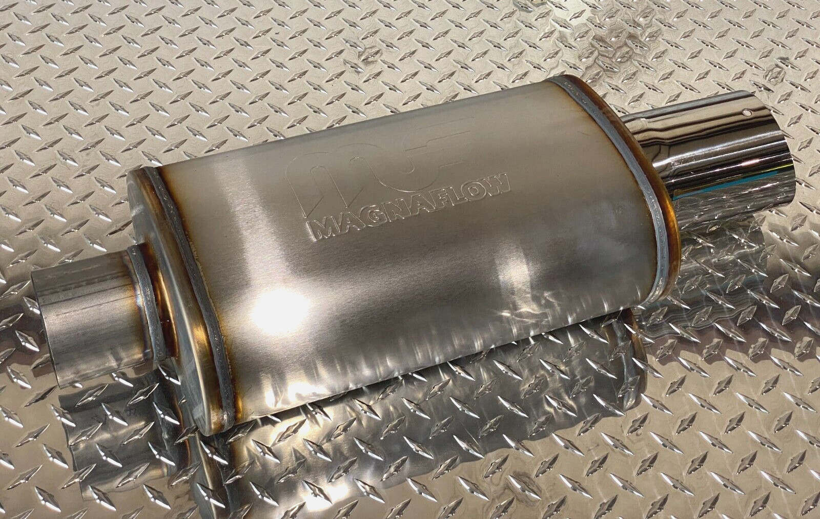Magnaflow 14834 Mirror Finish Stainless Steel Universal Muffler w/ Tip (NEW)