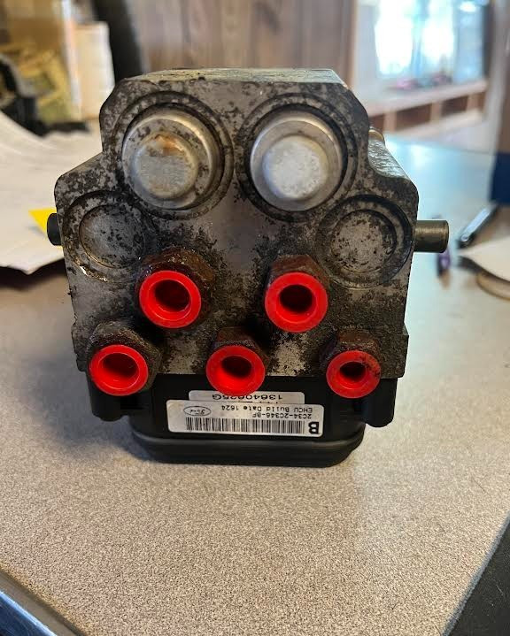 2002-2005 Ford Excursion F250 F350 4x4 Anti-Lock ABS Brake Pump Module OEM