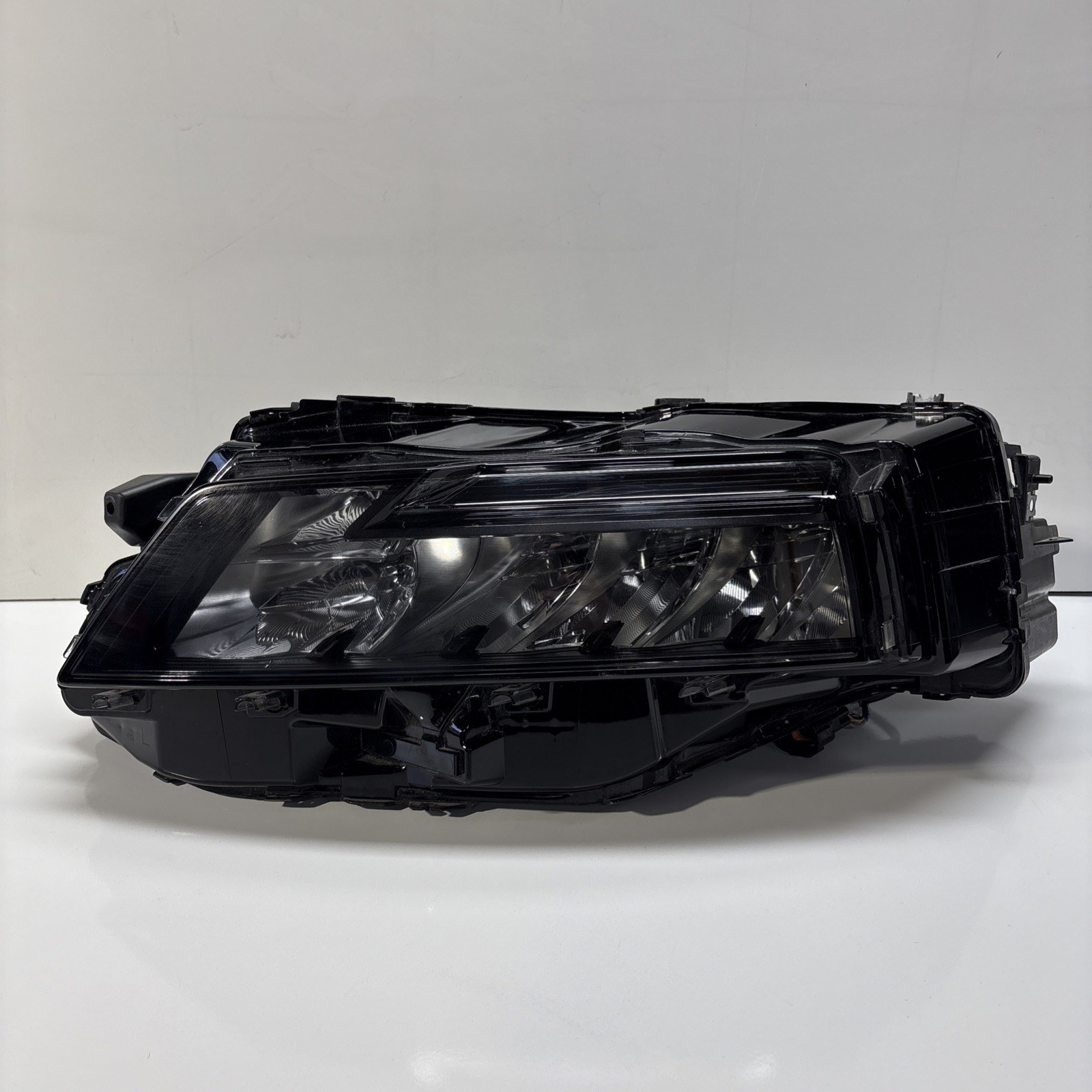 Nice 2021-2025 Nissan Rogue S Headlight Drive Left  Side LED Black OEM