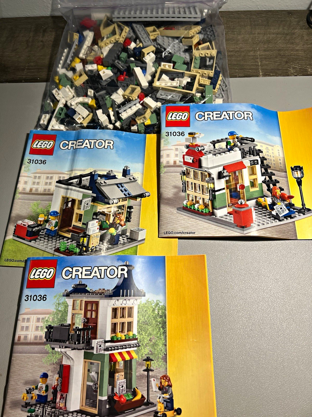 LEGO Creator 31036 Toy & Grocery Shop 3-in-1 466 pcs Incomplete Set Manuals