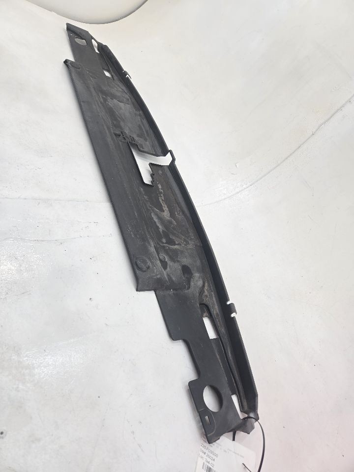 1998-02 Grand Marquis Top Plastic Cover Above Radiator Support Oem Upper Shield 