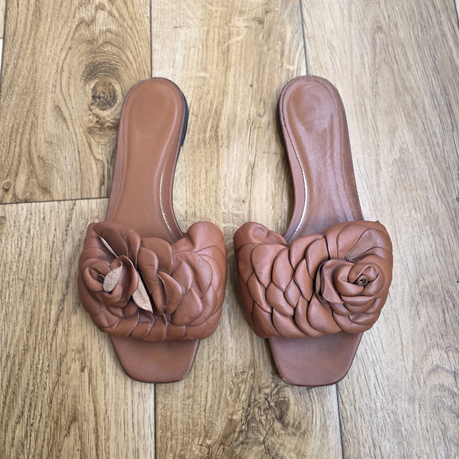 VALENTINO GARAVANI ATELIER 03 ROSE BROWN FLAT SANDALS SIZE 39 EU, 8.5 US, 6 UK