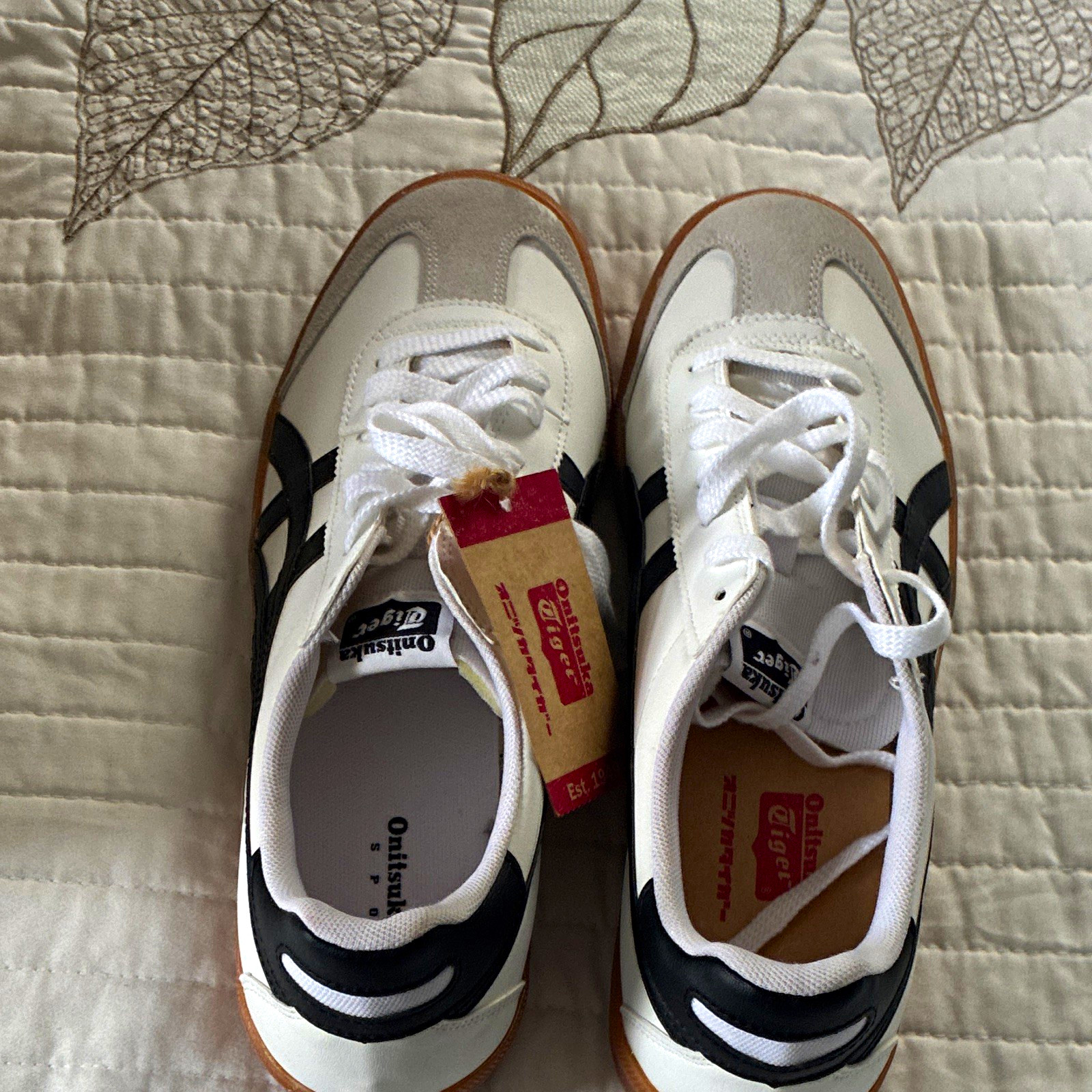 Onitsuka Tiger Tokuten White/Black Colorblock Low Top Lace-Up Sneakers
