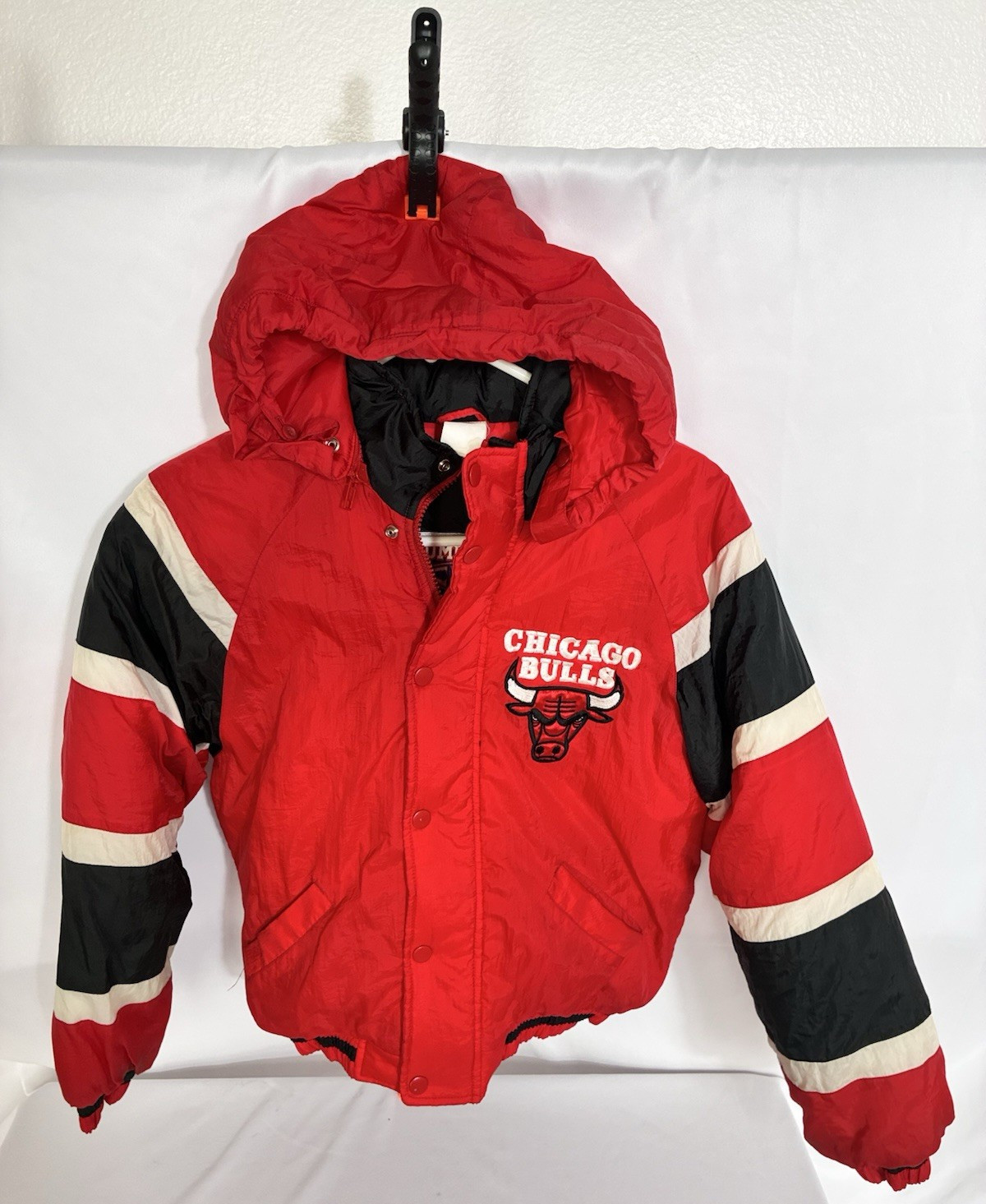Vintage 90’s Chicago Bulls NBA Hooded Jacket-Jordan Era Youth M 10-12