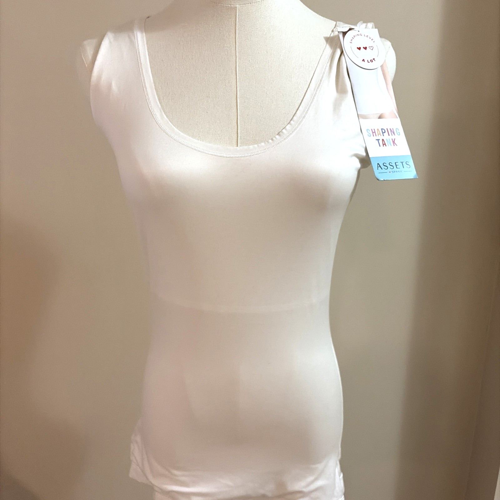 Assets by SPANX Tank Shaping Tank Shapewear Size 1X White Tummy Control NWT Assets by SPANX Tank Shaping Tank Shapewear Size 1X White Tummy Control NWT