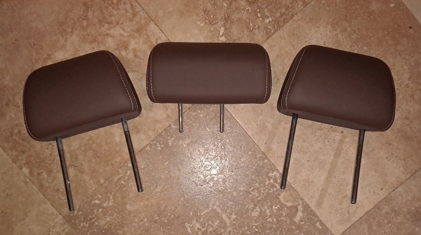 2010-2014 Subaru Legacy Outback Head Rest Brown Leather Rear Seat Set of 3 2010-2014 Subaru Legacy Outback Head Rest Brown Leather Rear Seat Set of 3