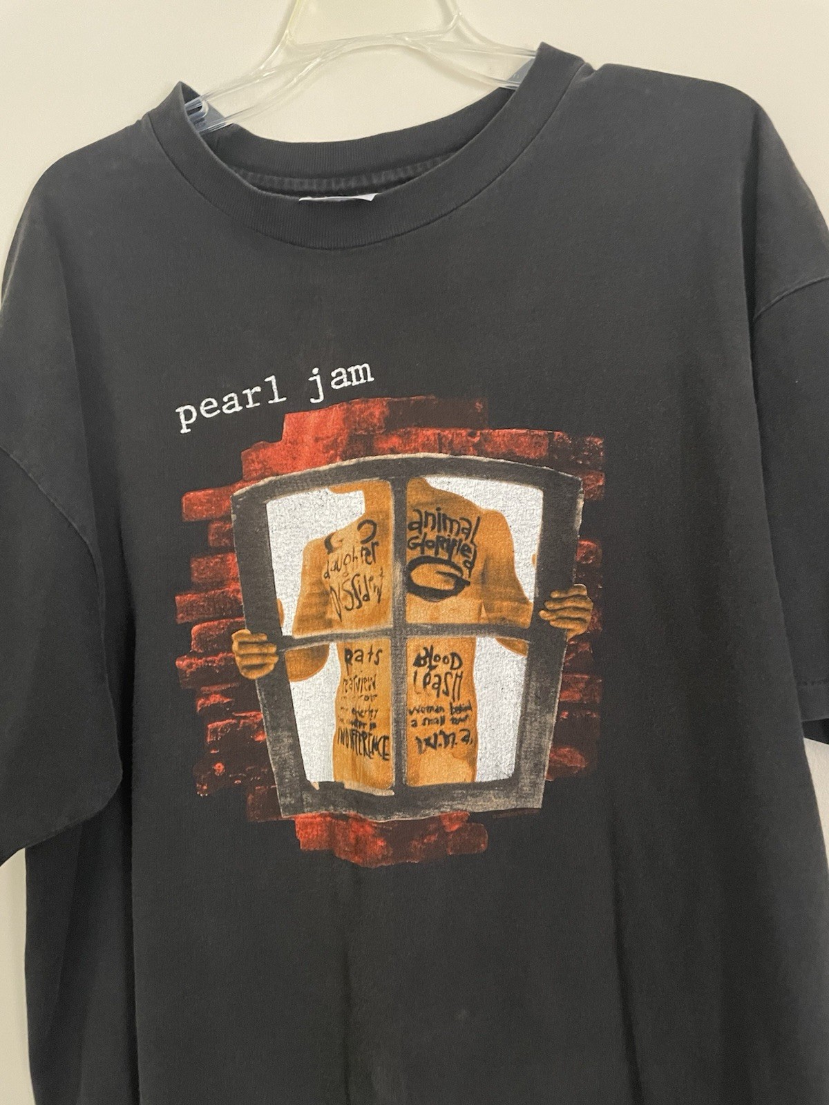Vintage 90\'s Pearl Jam Window Pain T-Shirt Men’s Size XL Hanes Vintage 90\'s Pearl Jam Window Pain T-Shirt Men’s Size XL Hanes