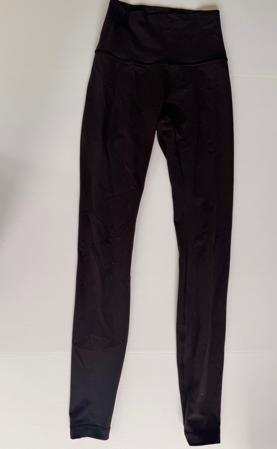 Women’s Lululemon Black Solid Ankle Leggings Regular Size 2 Solid Legging Women’s Lululemon Black Solid Ankle Leggings Regular Size 2 Solid Legging