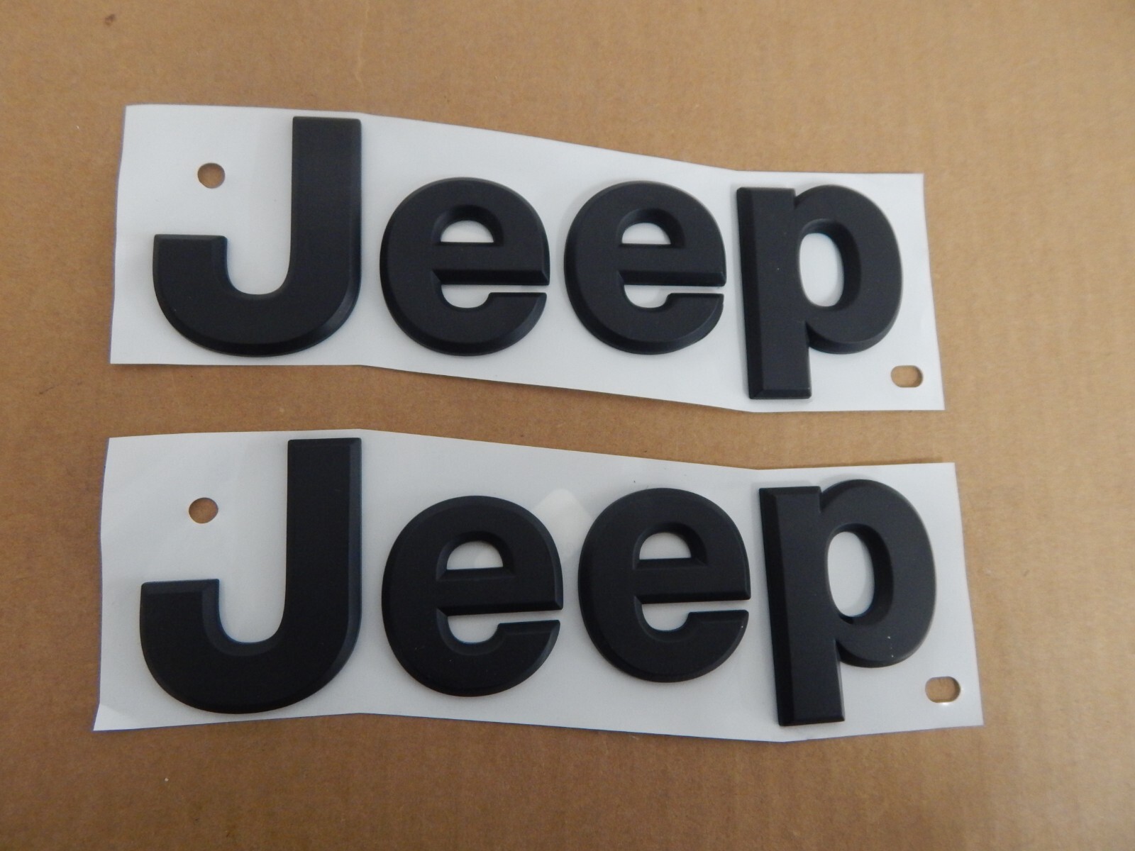 New OEM 2018-2025 Jeep Wrangler JL Gladiator Front Fender Emblem Left & Right New OEM 2018-2025 Jeep Wrangler JL Gladiator Front Fender Emblem Left & Right