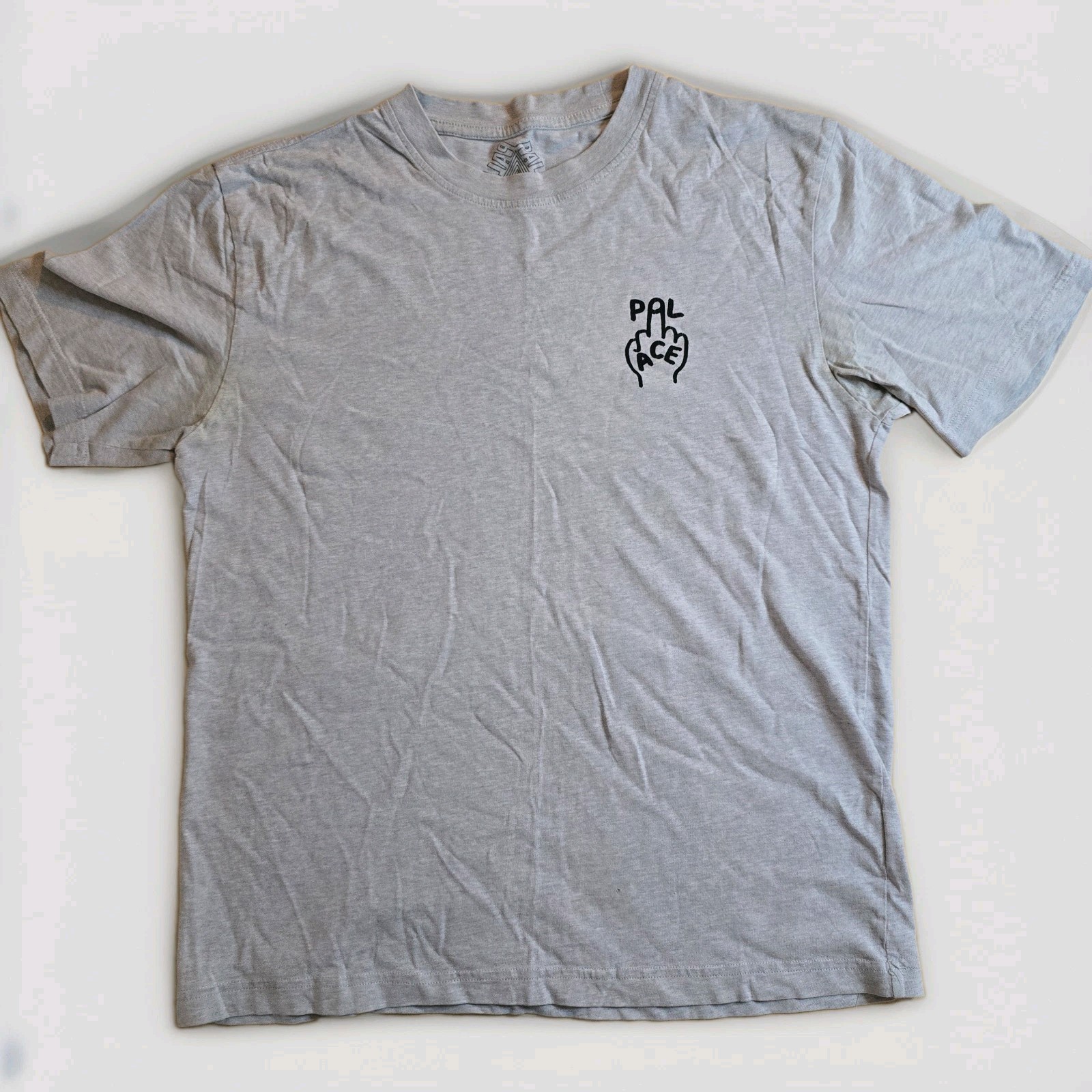 Palace Skateboards Finger Up Grey T-Shirt Size M Palace Skateboards Finger Up Grey T-Shirt Size M