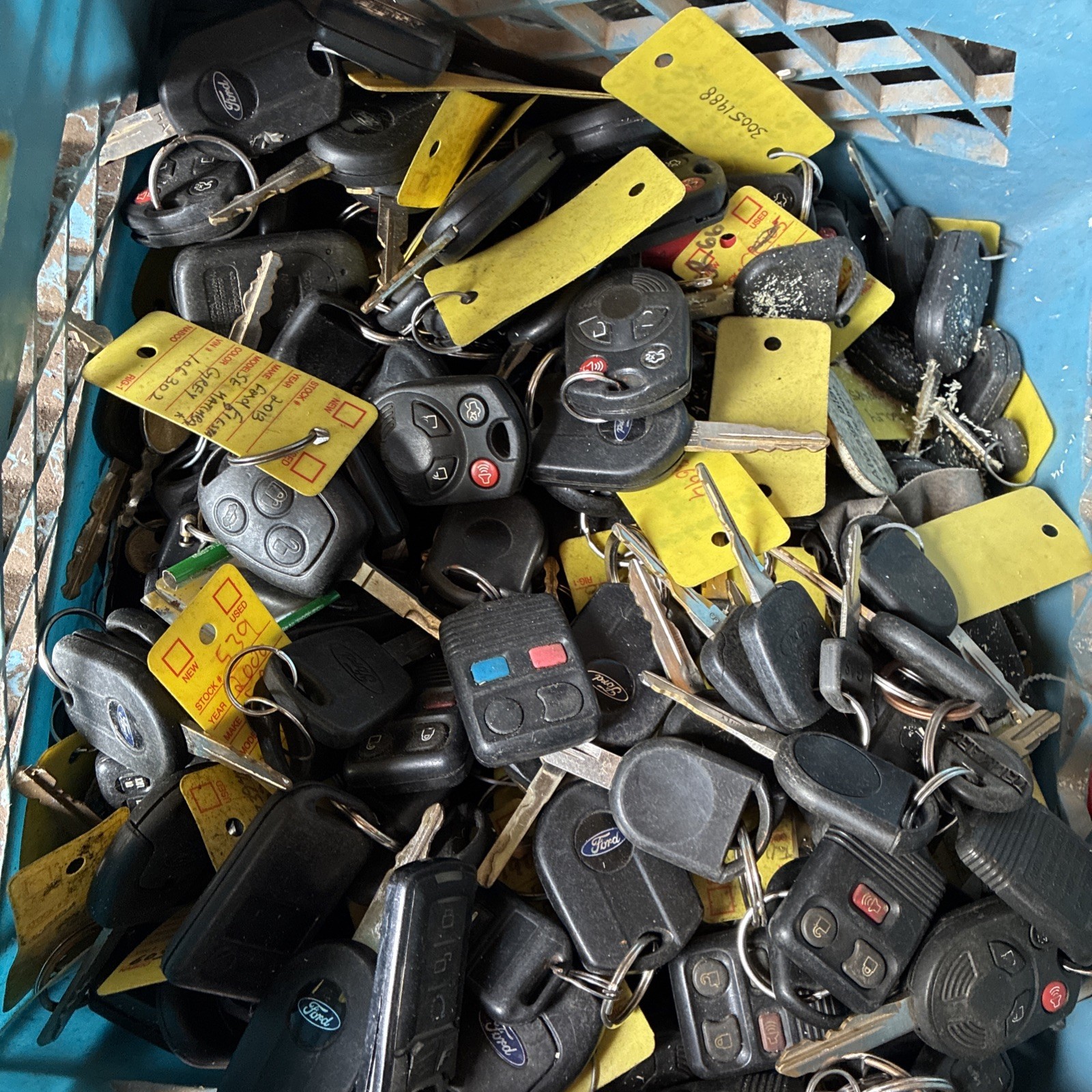 Huge Lot Of 200+ Ford Key Fobs And More Huge Lot Of 200+ Ford Key Fobs And More