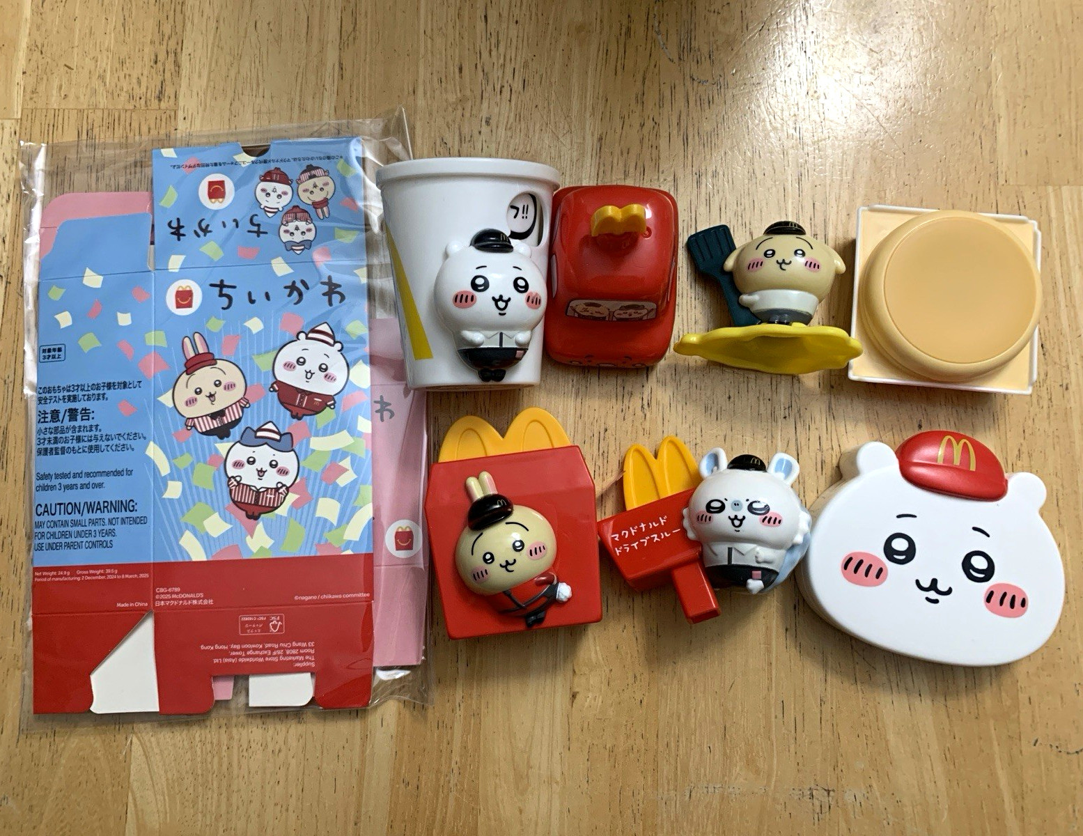 McDonald\'s Chiikawa Usagi Momonga Happy Meal Toy Set of 6 Japan 2025 USED F/S