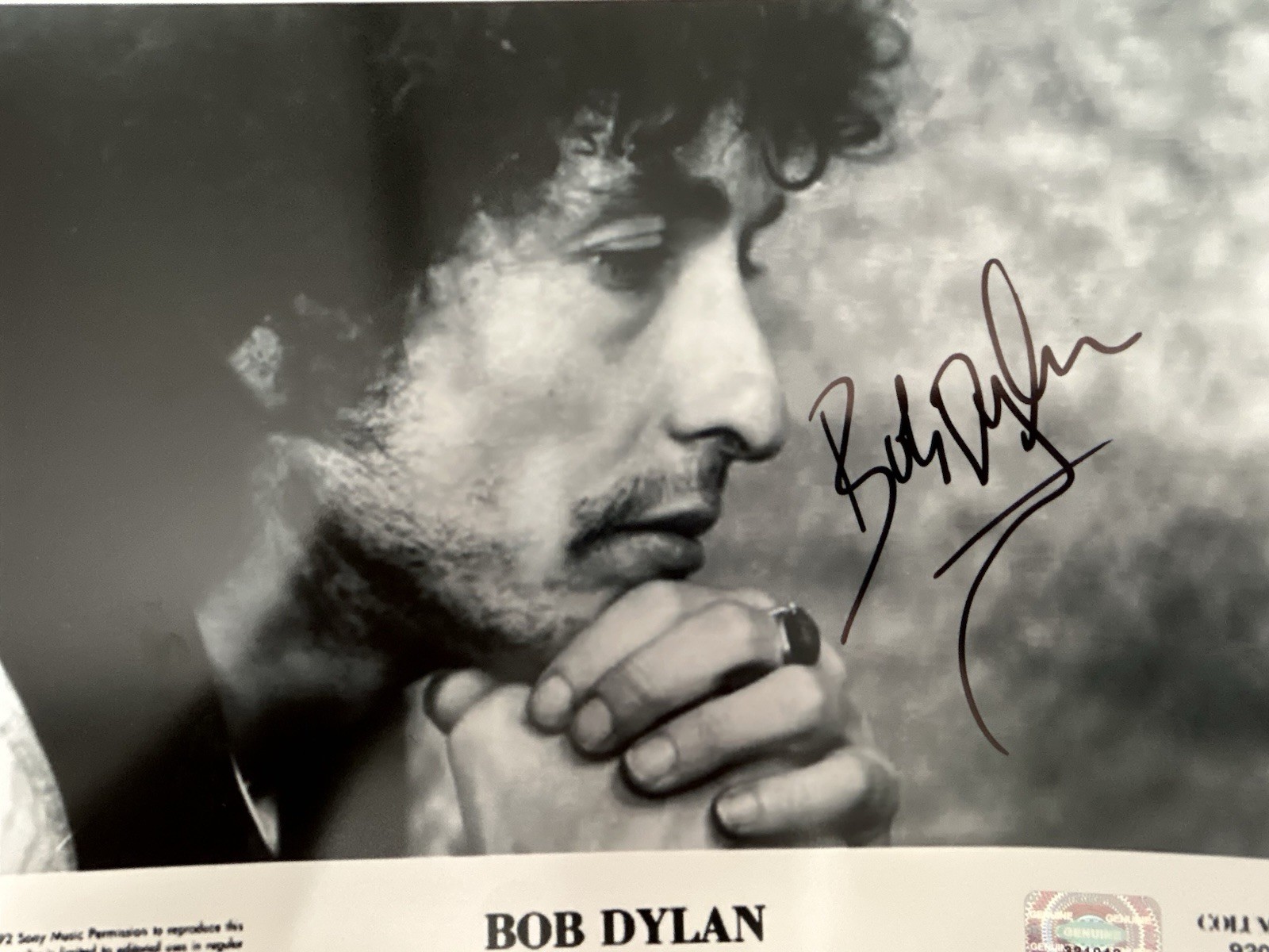 Bob Dylan 8x10 Autographed Photo With COA