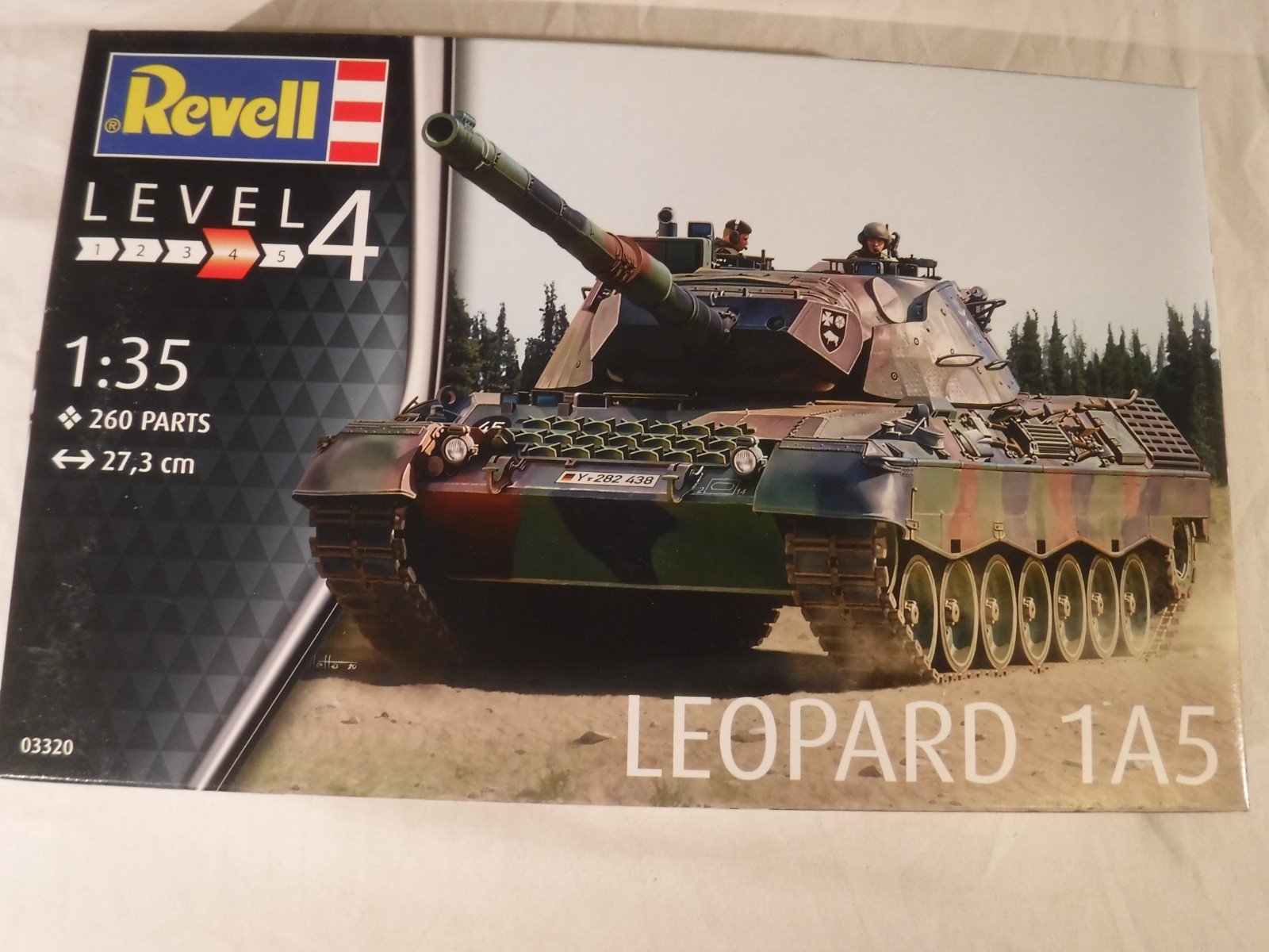 Reduced 1/35 Revell Germany Leopard 1A5 MBT Level 4 Kit # 03320