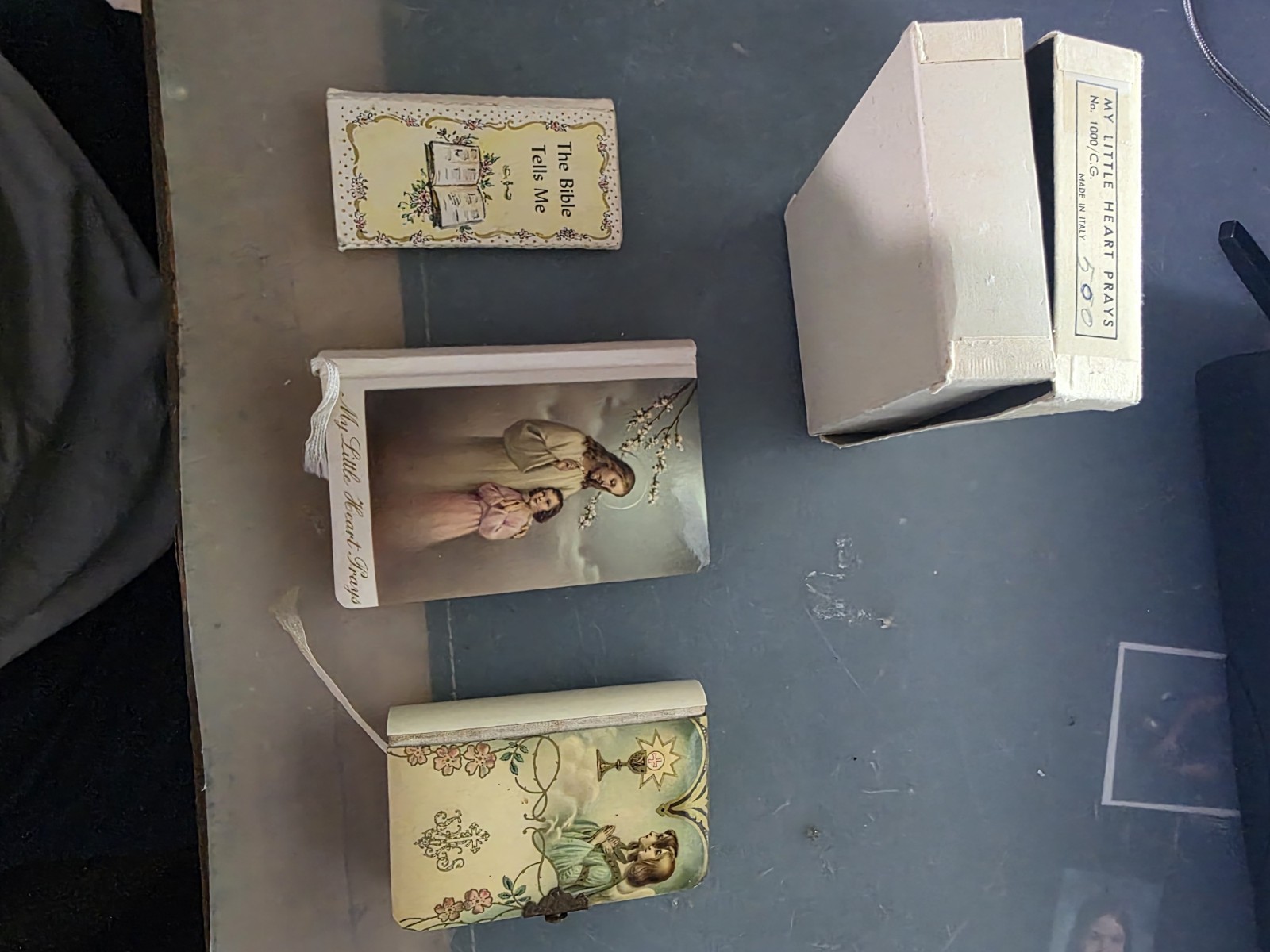 Vintage miniature prayer books 1953 VINTAGE MY LITTLE HEARTS The Key of Heaven