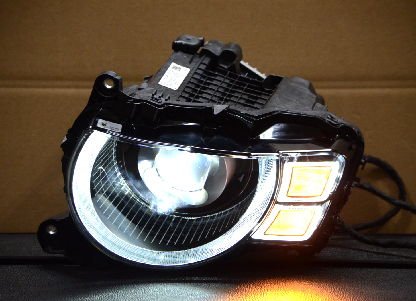 Perfect Genuine 2020-2026 Land Rover Defender Premium LED Headlight Left  OEM