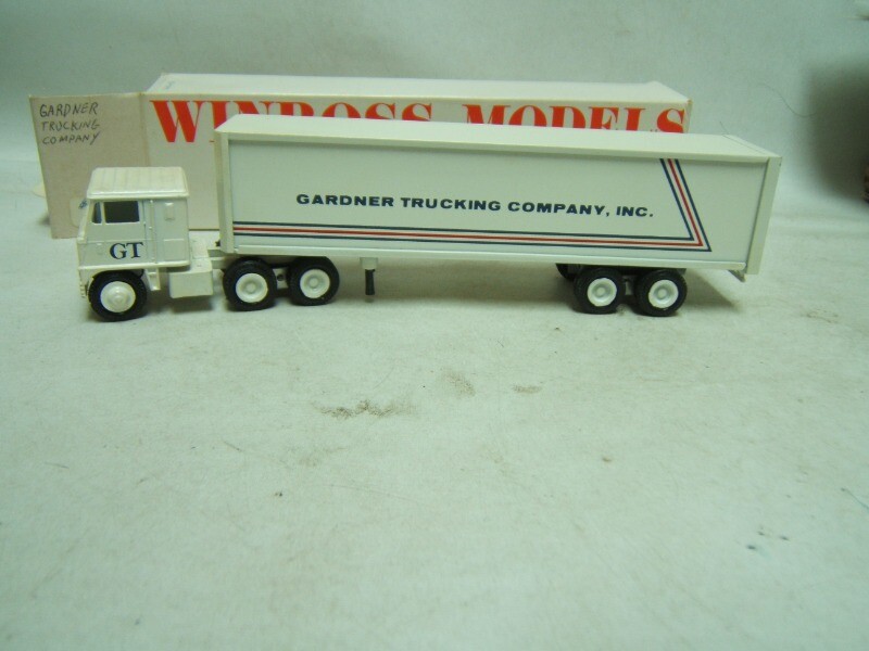 Winross Gardner Trucking Co GT Tractor Trailer MIB 1/64 White 7000 Cab 1985