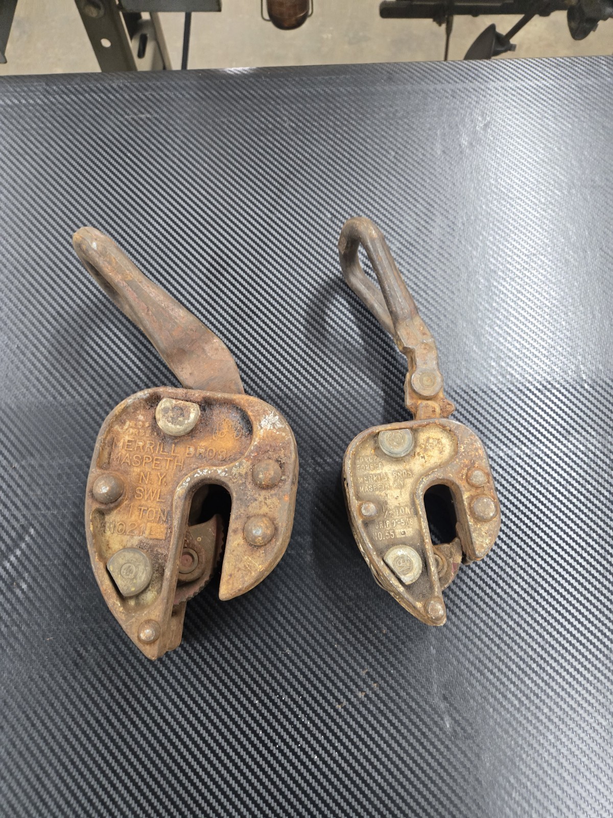 Pair Of Merrill Bros 1-Ton Steel Lifting Clamps