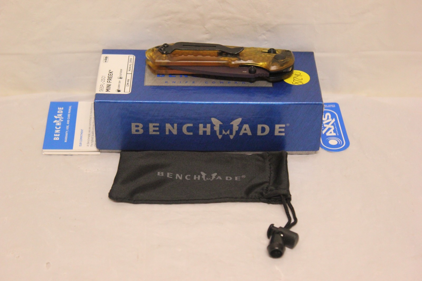 Benchmade 565PL-2501 Mini Freek CPM-M4 Amber Ultem AXIS Lock EDC Knife E2B1