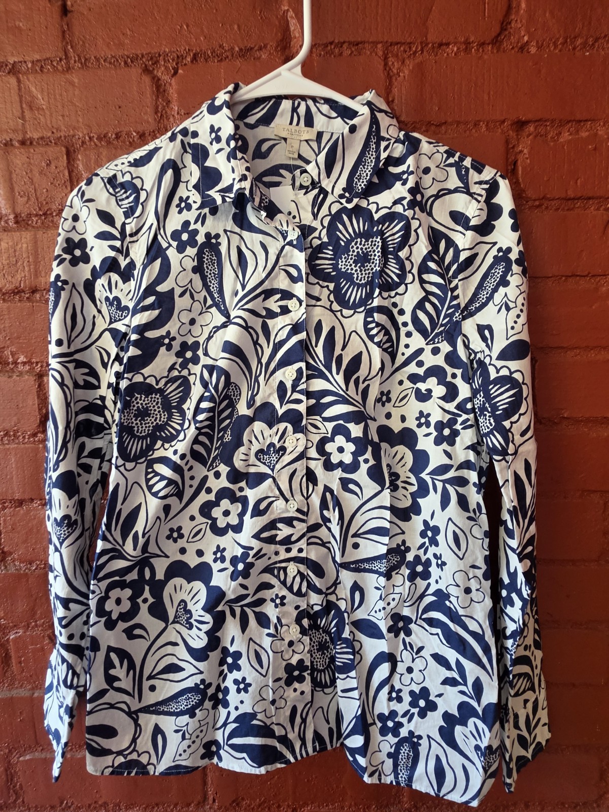 Talbots Petite NWT Floral Button Down Shirt Navy White Botanical Cottagecore Talbots Petite NWT Floral Button Down Shirt Navy White Botanical Cottagecore
