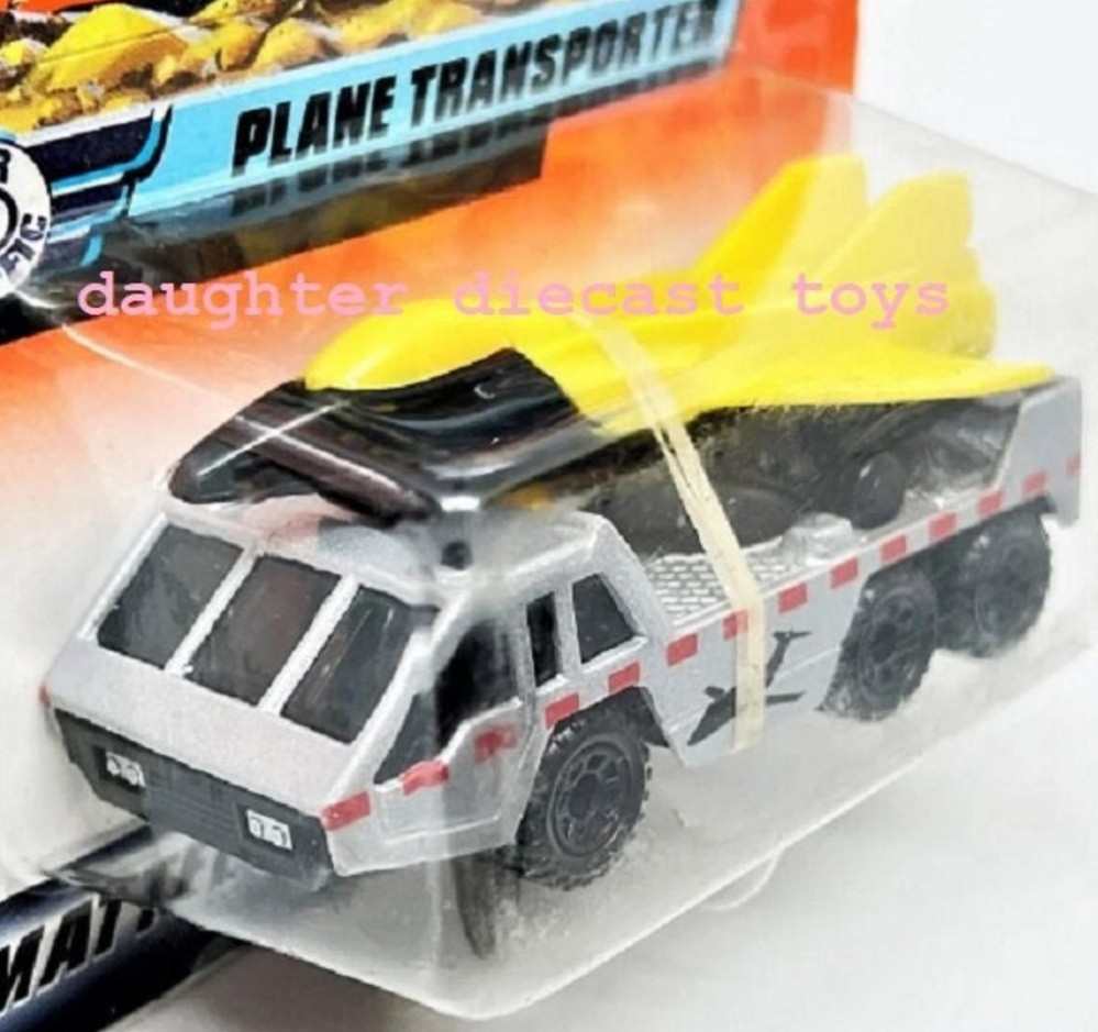 1985 Matchbox PLANE TRANSPORTER - Mint condition Model on Factory Sealed Card