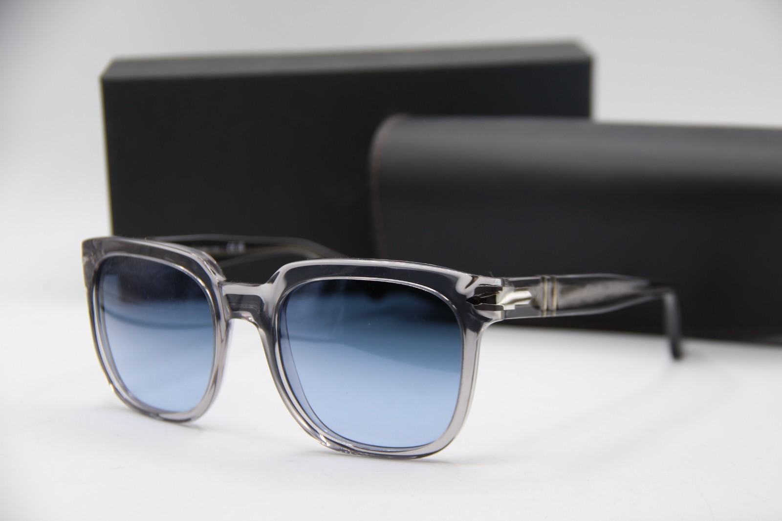 NEW PERSOL P 3323-S 309/Q8 CLEAR GRADIENT AUTHENTIC FRAMES SUNGLASSES 56-22