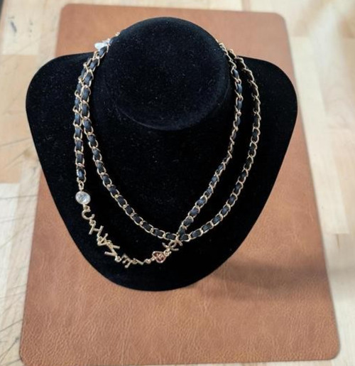 Chanel Detachable 31 Inch Black Gold Pearl Chain for Sunglasses Eyeglass Chanel Detachable 31 Inch Black Gold Pearl Chain for Sunglasses Eyeglass
