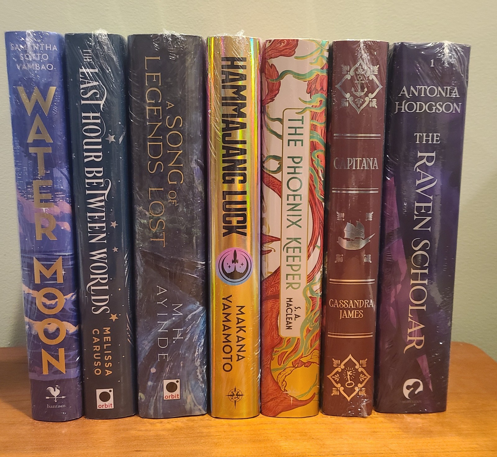Lot of 7 Illumicrate Books (all but one in original seal) Lot of 7 Illumicrate Books (all but one in original seal)