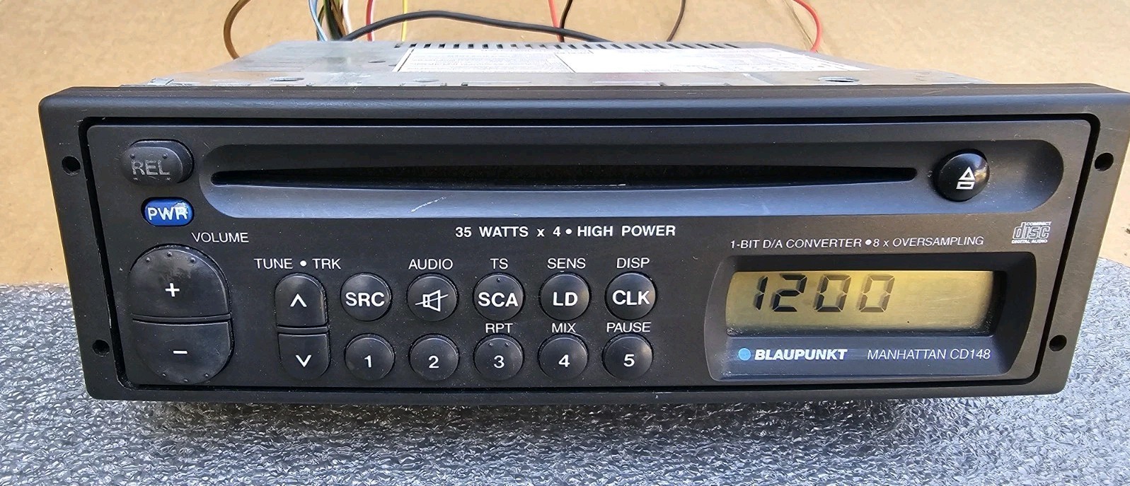 Blaupunkt Manhattan CD148 Single DIN AM FM Radio Stereo Head Unit CD Player Blaupunkt Manhattan CD148 Single DIN AM FM Radio Stereo Head Unit CD Player