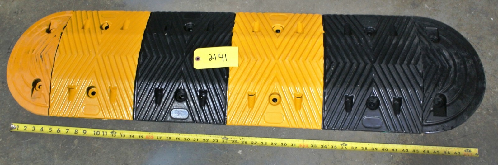 IRONTON Rubber Speed Bump 49 1/4\