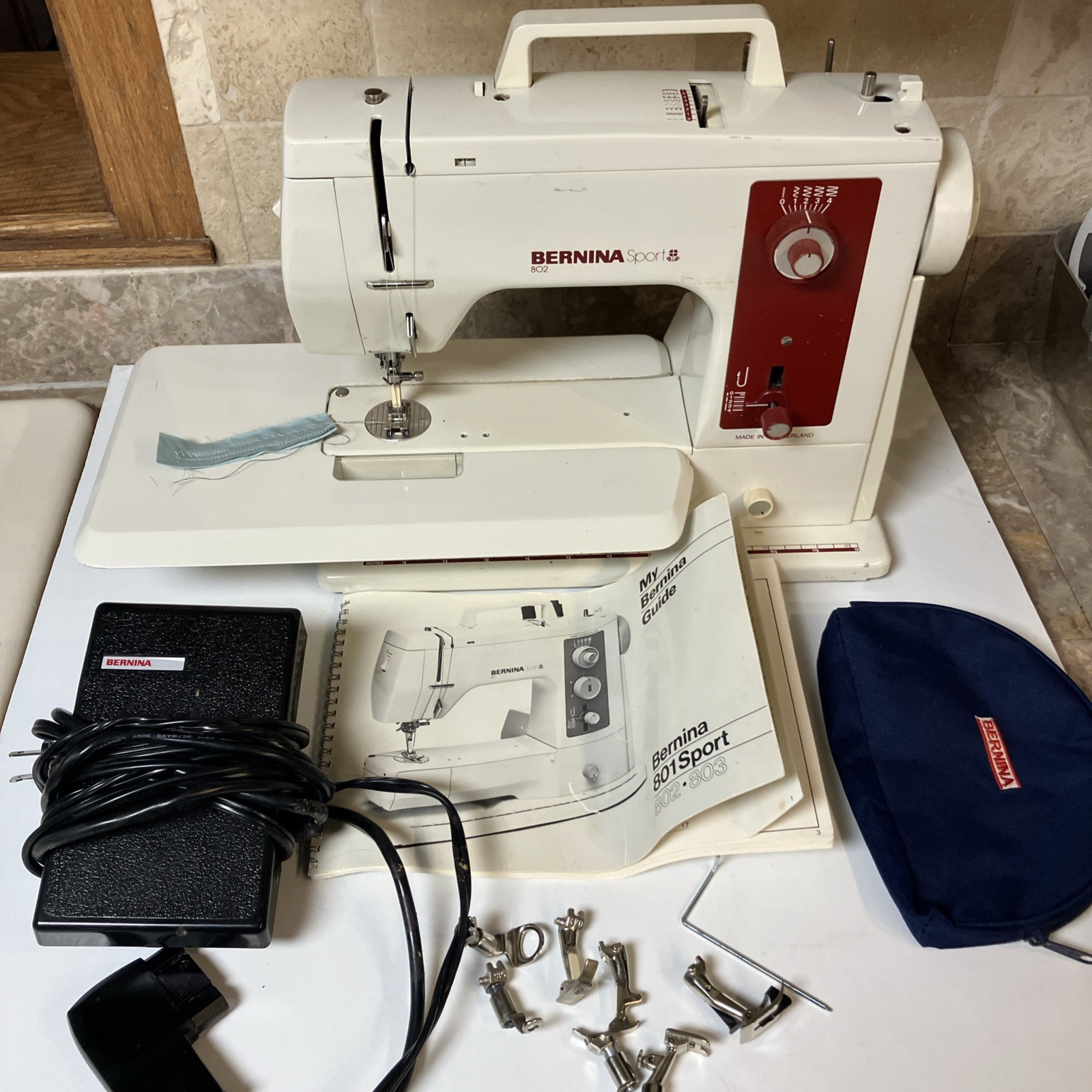 USED WORKING Bernina 802 Sport Sewing Machine/ Pedal, Extension Table Extra Feet USED WORKING Bernina 802 Sport Sewing Machine/ Pedal, Extension Table Extra Feet