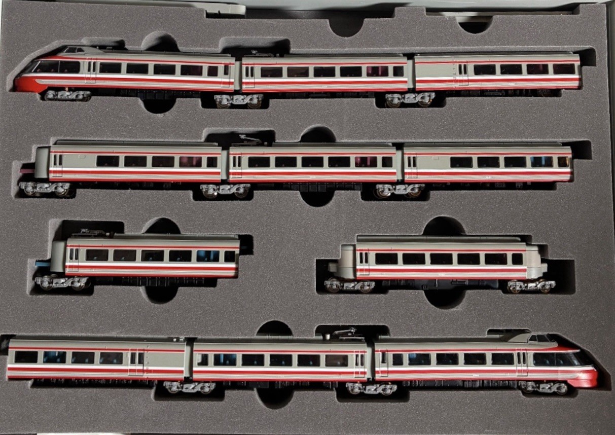TOMIX N Scale 92854 Odakyu Romancecar Series 7000 LSE Revival Color TOMIX N Scale 92854 Odakyu Romancecar Series 7000 LSE Revival Color