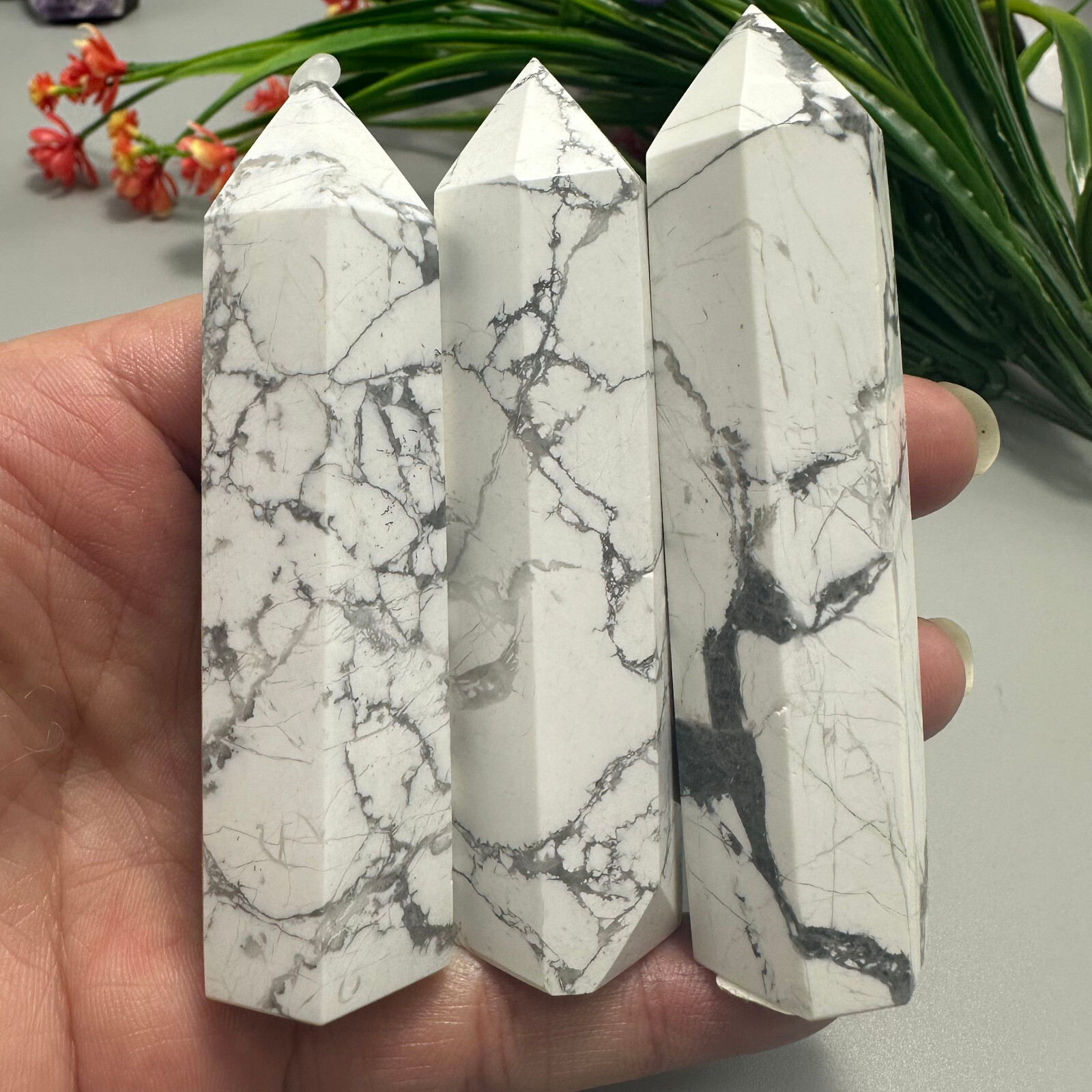 100g Natural Howlite Obelisk Quartz Crystal Wand Tower Point Reiki Healing 1pc