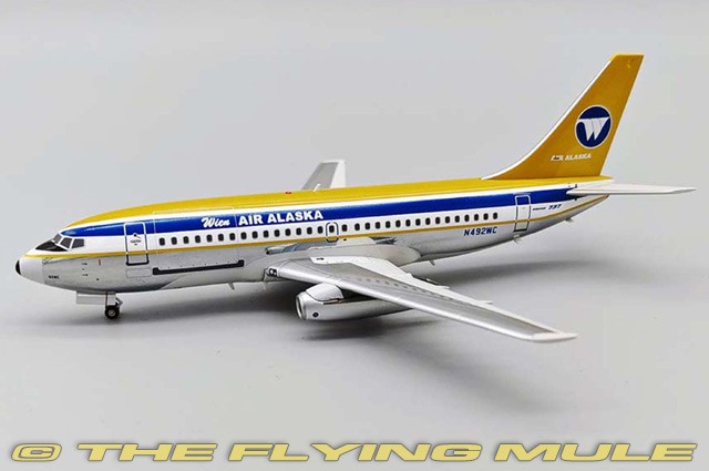 Inflight 1:200 737-200 Wien Air N492WC w/Stand