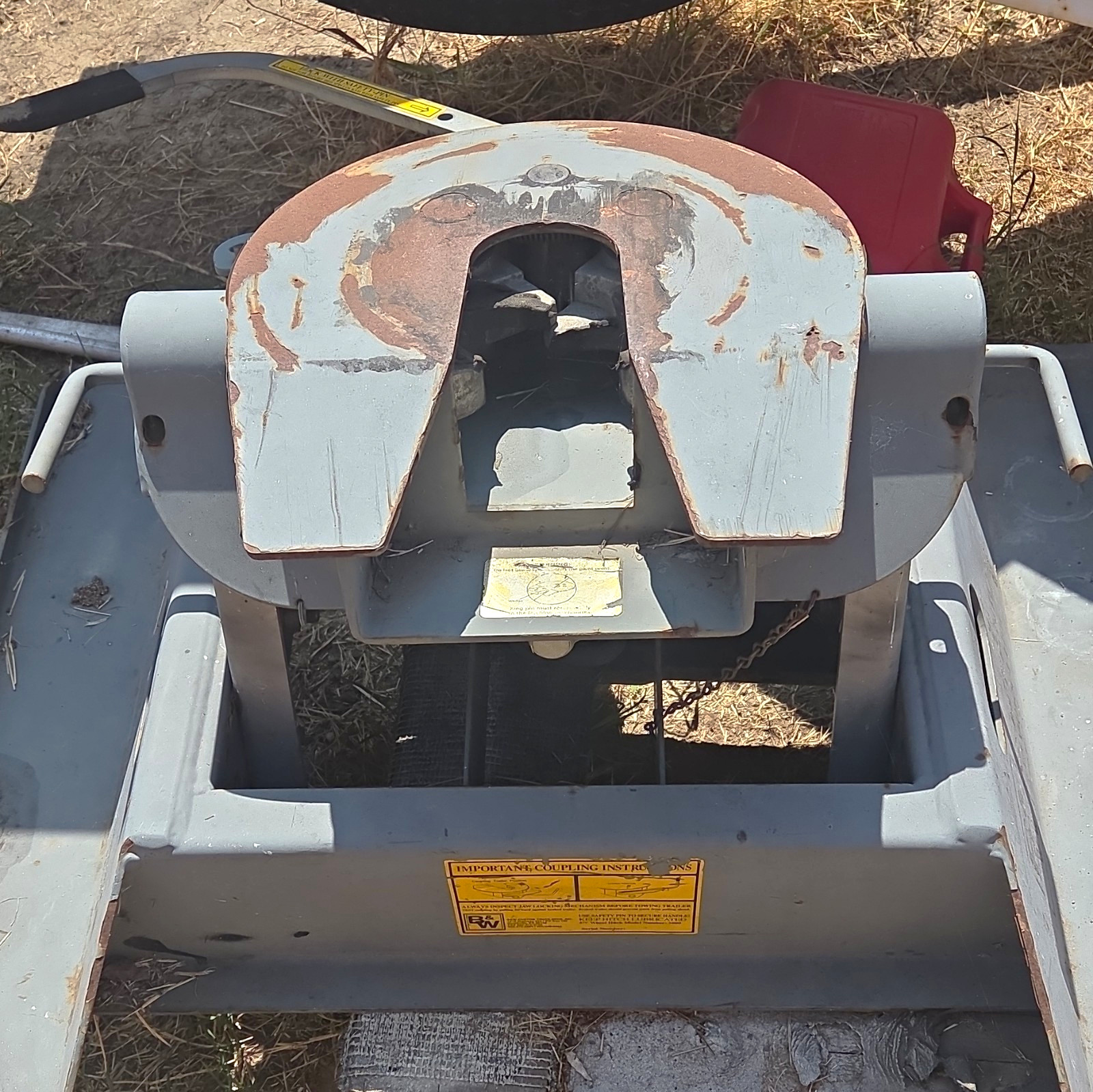 B&W 5TH WHEEL COUPLING HITCH MOSEL 3000 B&W 5TH WHEEL COUPLING HITCH MOSEL 3000