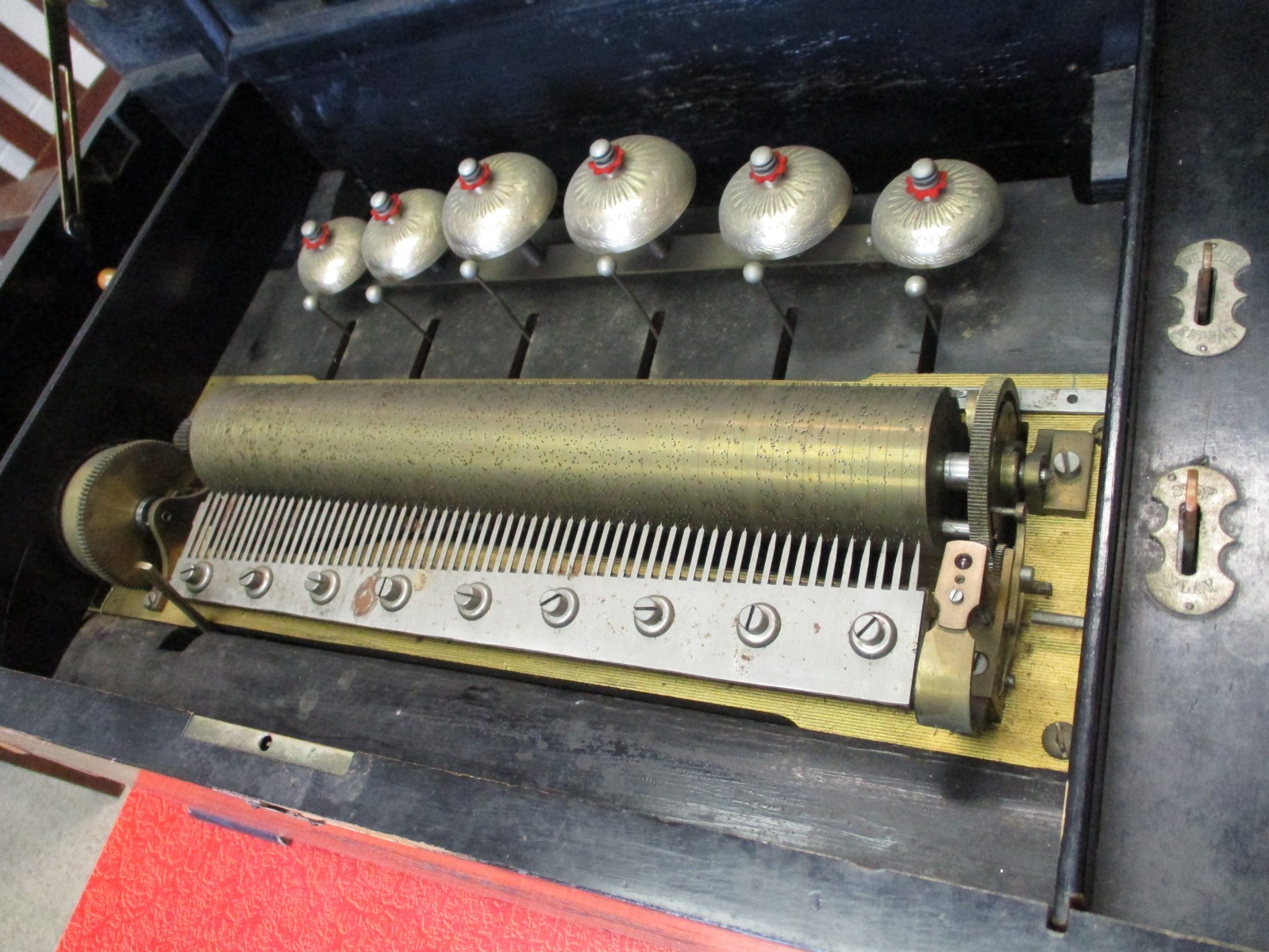 ANTIQUE CYLINDER MUSIC BOX 12 TUNE 6 BELL PLAYS *CIRCA 1895-1910* 25 inch ANTIQUE CYLINDER MUSIC BOX 12 TUNE 6 BELL PLAYS *CIRCA 1895-1910* 25 inch
