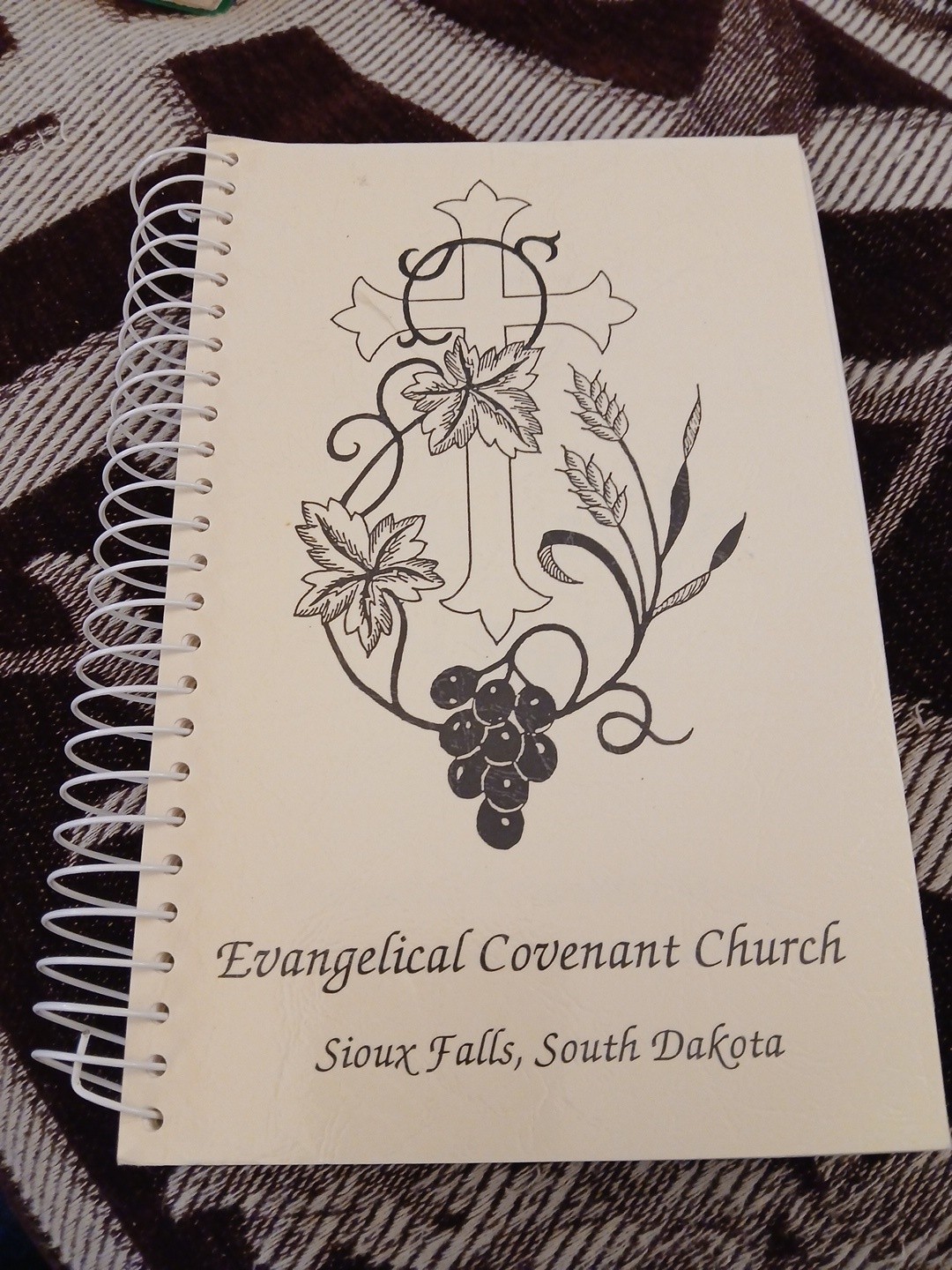 Vintage 1993 Cookbook Evangelical Covenant Church Sioux Falls South Dakota
