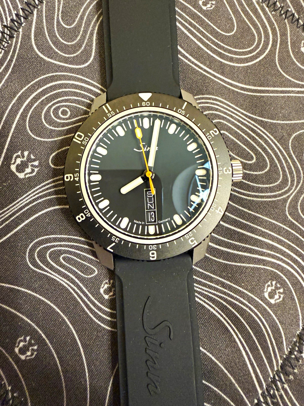Sept. 2026 Sinn 105 St Sa Automatic Black Dial Day/Date Diver Rubber Strap Box