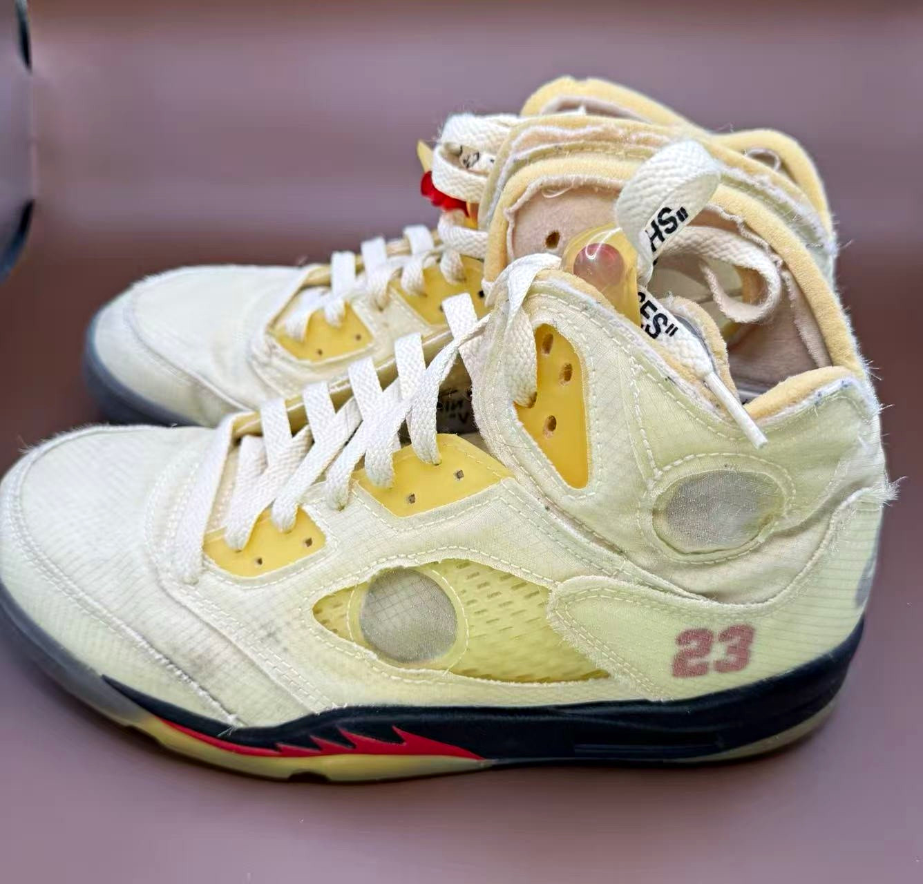 Off-White x Nike Air Jordan 5 Retro Sail DH8565-100 Men’s Size 8.5 Used