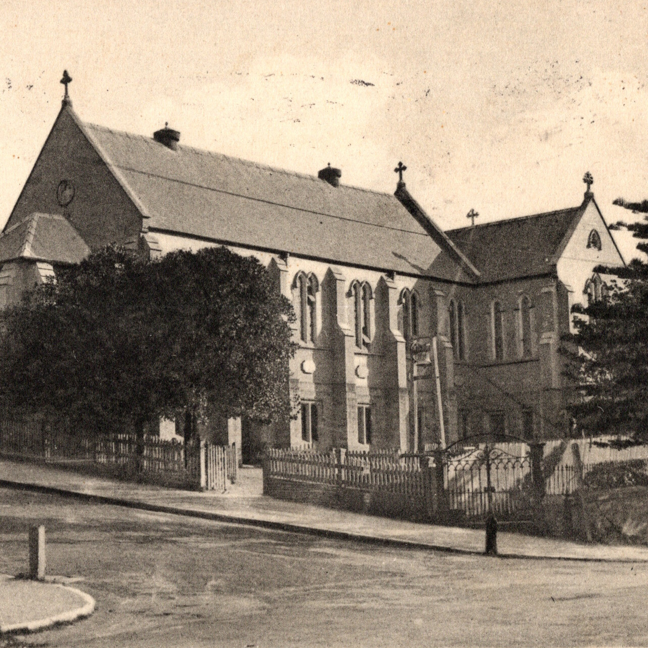 Vintage 1914 St Mary's Church Newcastle Postcard United Kingdom Saint Mary